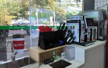 Jetinno技諾JL33現(xiàn)磨全自動(dòng)咖啡機(jī)：便利店3㎡咖啡角的黑咖奶咖極速引擎